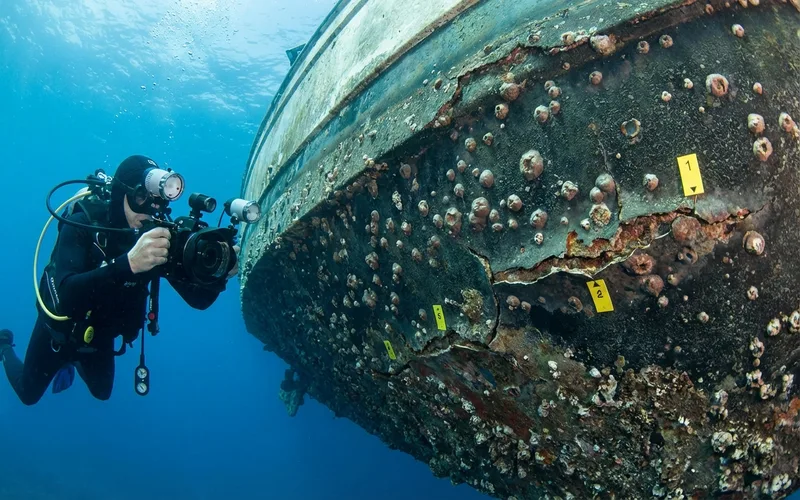 Inspection sous-marine coque de bateau defauts caches